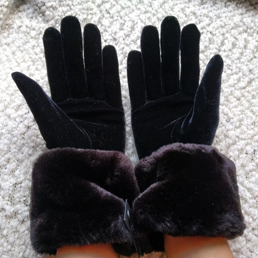 New The Limit Gloves